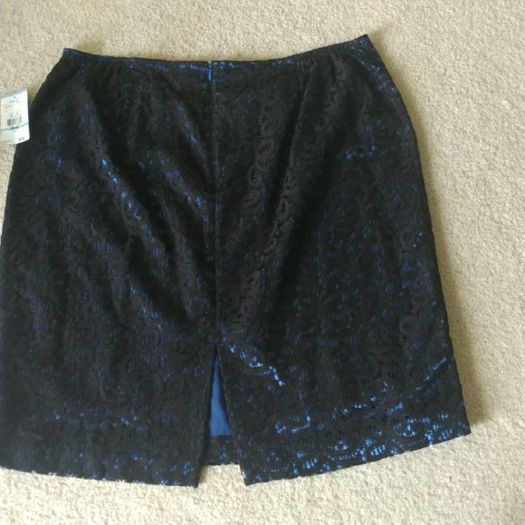 Blue and black lace pencil skirt - Picture 2 of 4